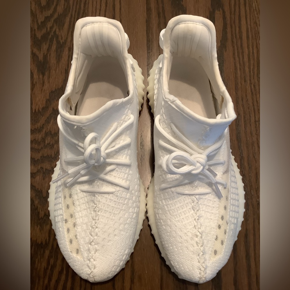 MINT WHITE ADIDAS YEEZY BOOST 350.  MENS 8